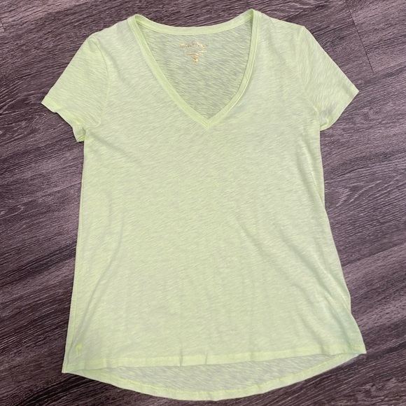 Lilly Pulitzer, Size Small, V-neck T-shirt - Picture 1 of 3